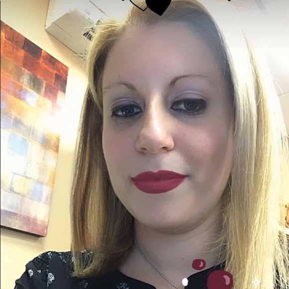 Meet your Posher, Joann - Picture 1 of 1